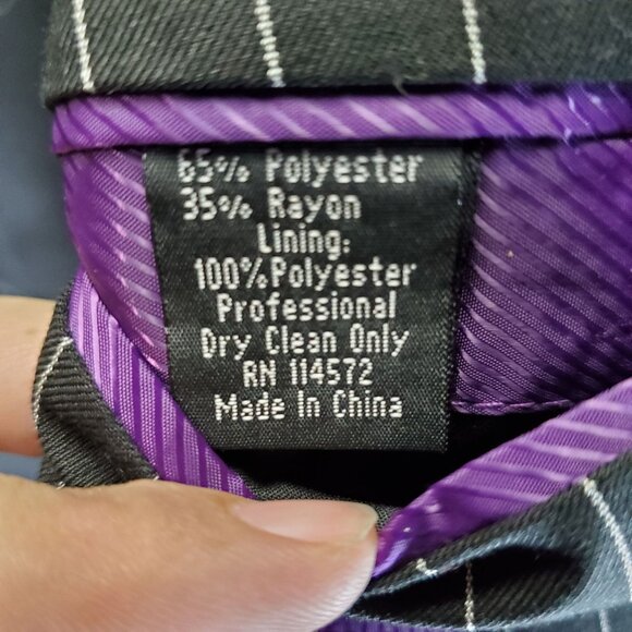 Vinci Suit Mens 46S 40x28 Black Pinstripe Two Piece Polyester Blend Suit *Read* - Picture 4 of 16